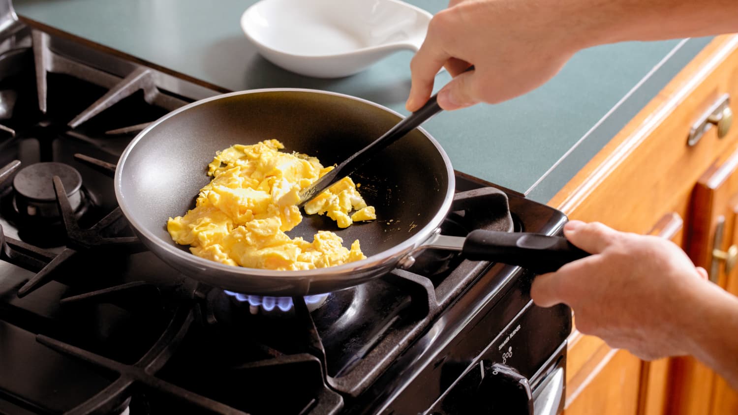 3 Best Cheap Nonstick Skillets The Kitchn